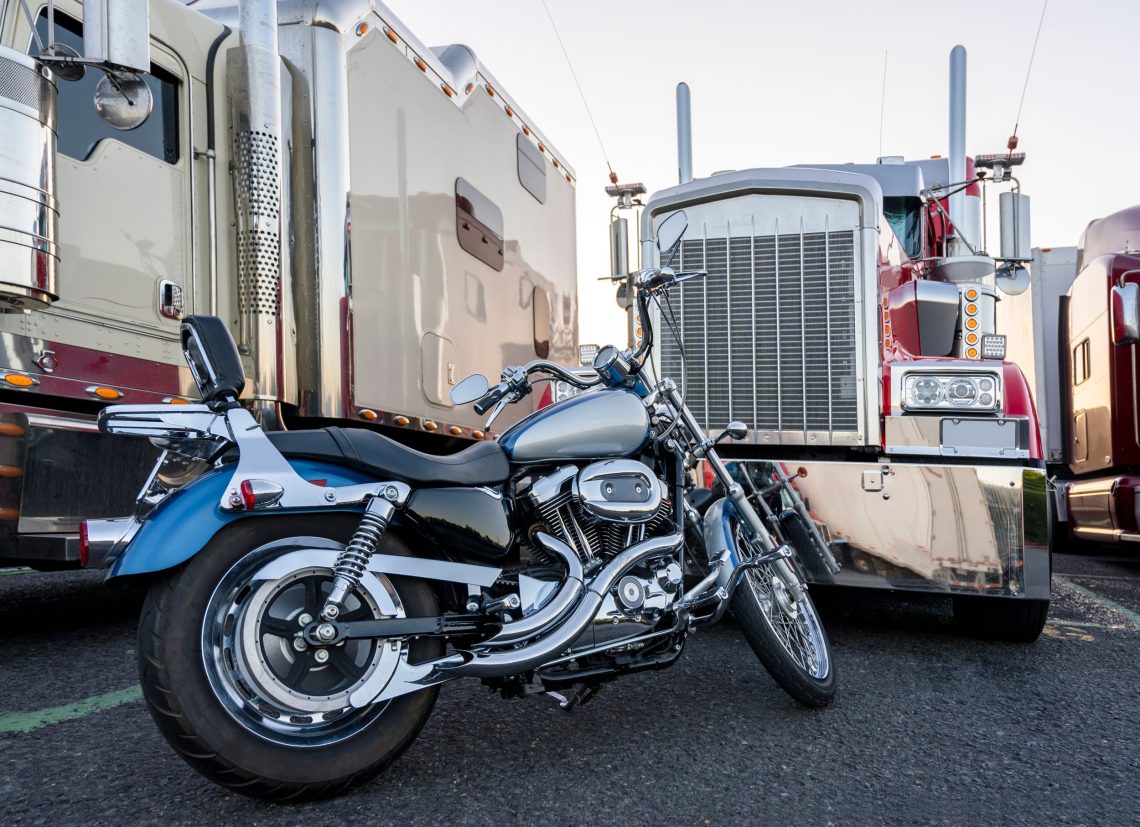 motorcycle-shipping-cost-1140×827