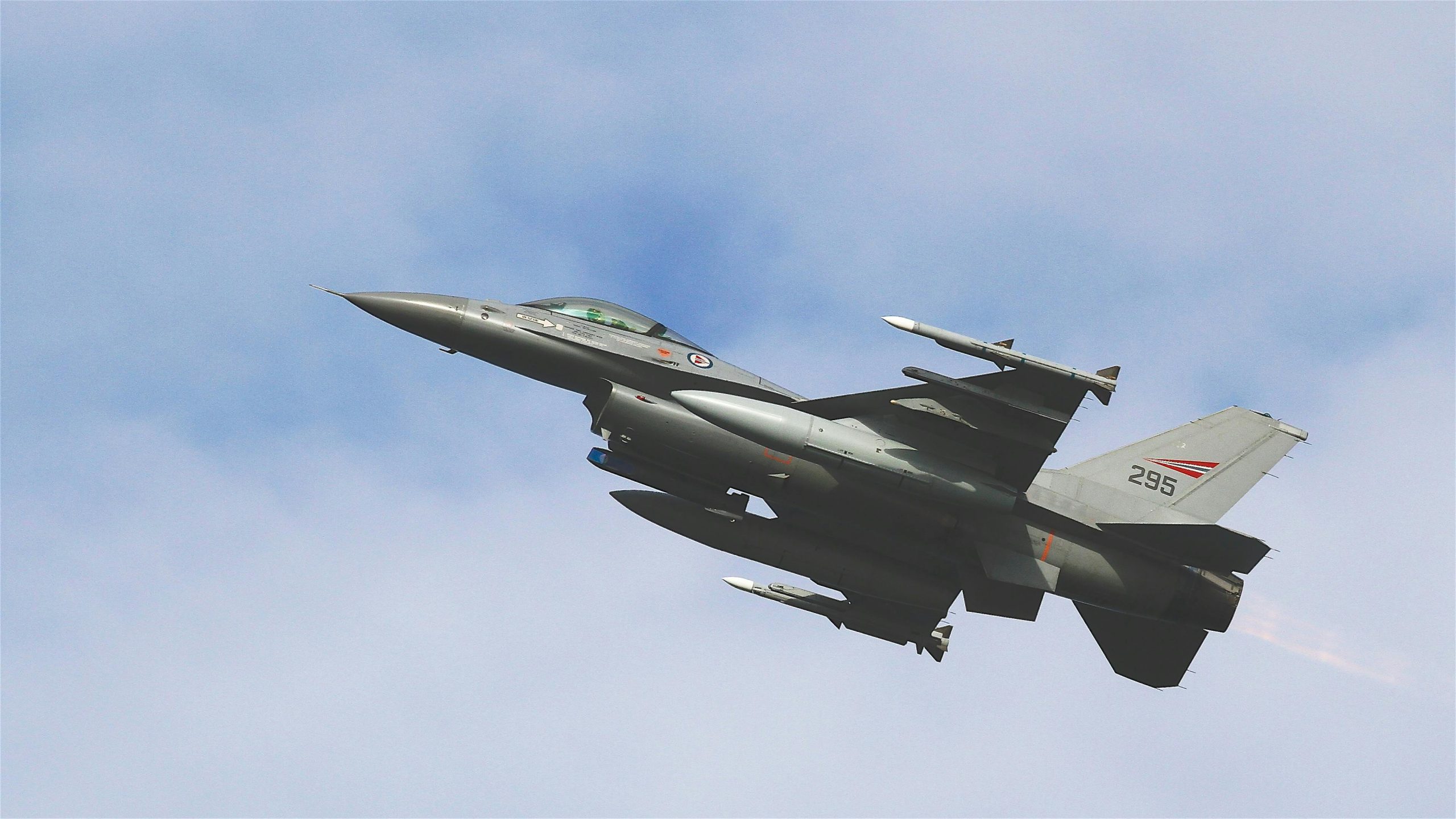 colorado-air-force-fighter-jet Air force thunderbirds to soar over colorado